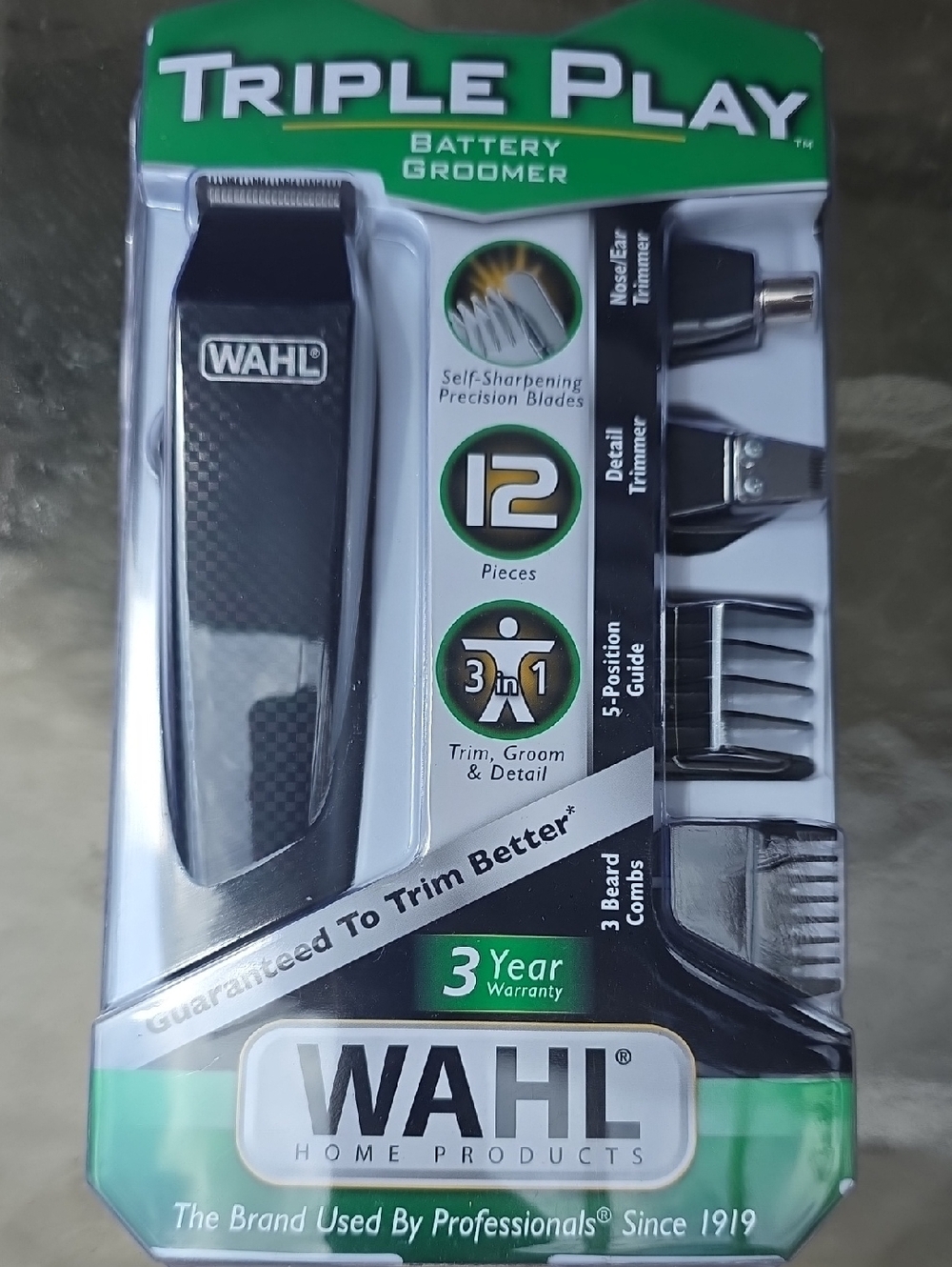 Wahl Triple Play Groomer Kit in Black and Green